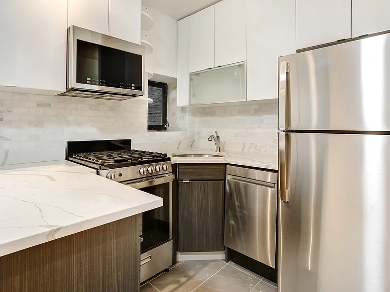 1484-1486 Lexington Ave #2C — Photo 4