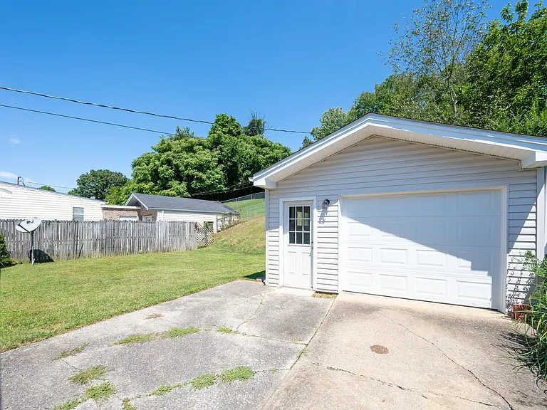 1232 Garden Dr — Photo 29
