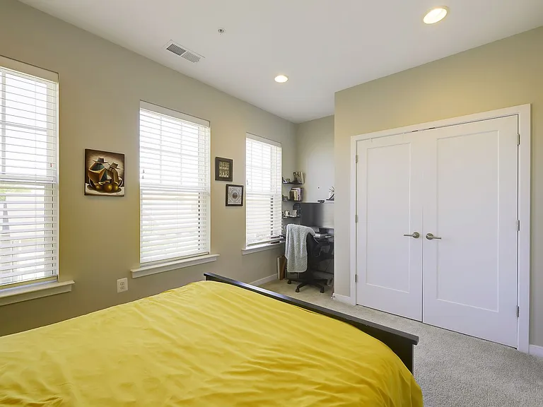 719 Parkside Pl NE — Photo 24
