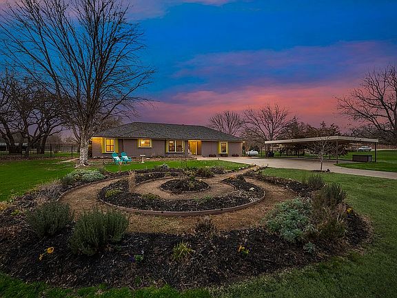 4th image of 4713 Sunset Cir S