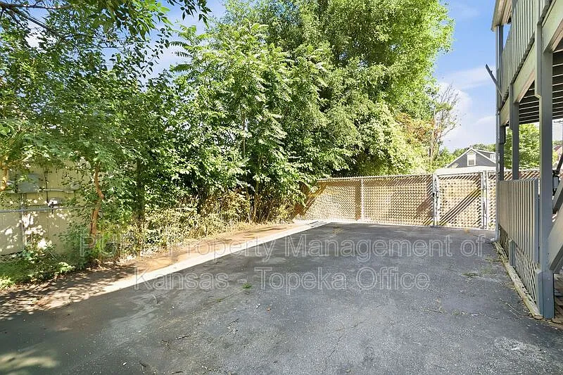 2440 S Mill St — Photo 4