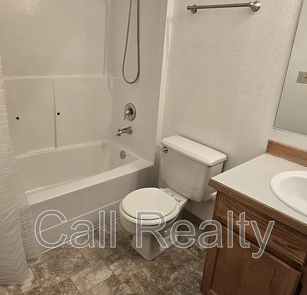 5205 S Smith Ct — Photo 7