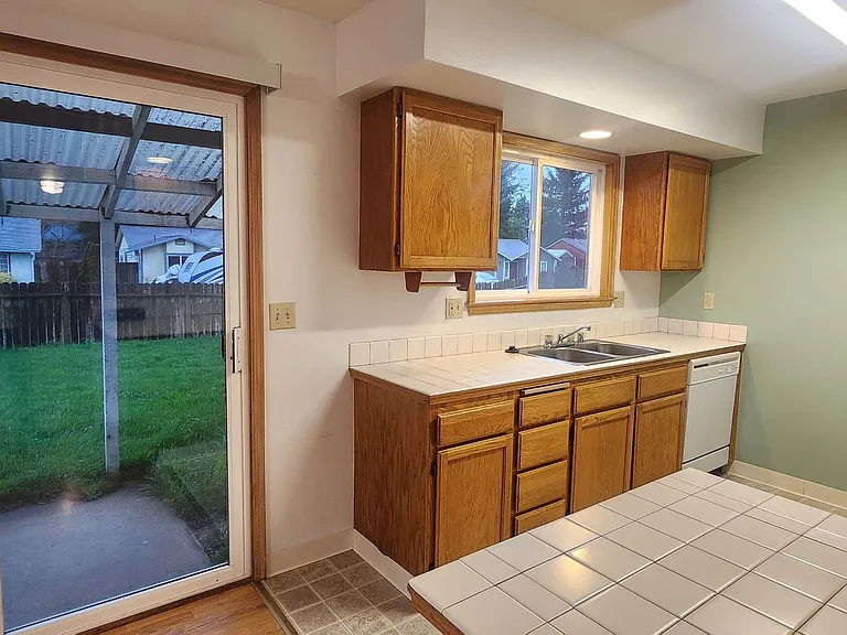 2330 Adkins Ct — Photo 8