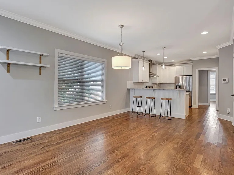 6203A California Ave — Photo 8