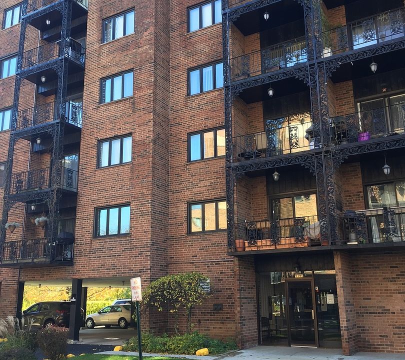 1st image of 9395 Landings Ln Unit 206