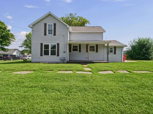 407 N Walnut St, Elmwood, IL 61529