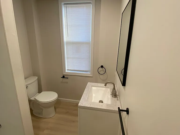 507 E Main St #2 — Photo 10