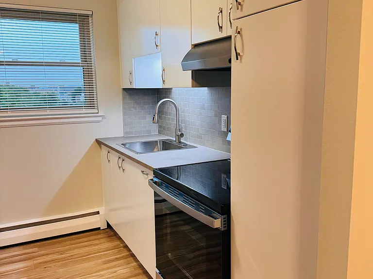 70 Grove Hill St #3A — Photo 4