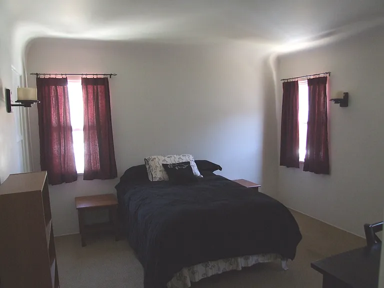 4307 York Blvd — Photo 2