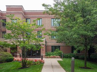 891 W Central Ave UNIT 104, Highland Park, IL 60035