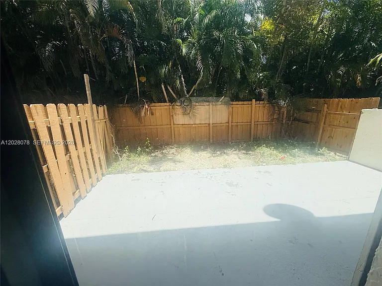 10787 Royal Palm Blvd #5 — Photo 34