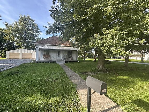 4th image of 304 Locust St