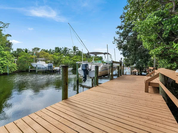 949 Laurel Road, North Palm Beach, FL 33408