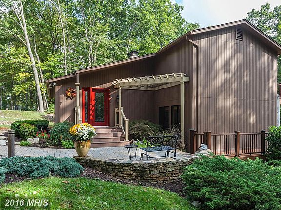 2nd image of 1176 Harbor Oak Dr