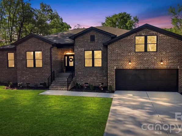 311 Hudson Dr, Harrisburg, NC 28075