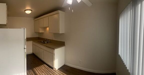 4th image of 4881 70th St APT 6