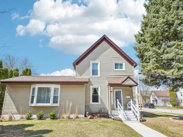 559 North Milwaukee STREET, Port Washington, WI 53074