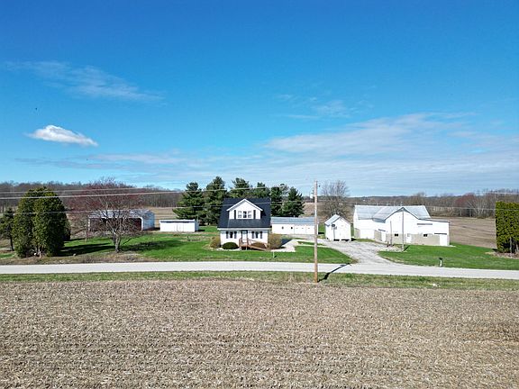 3rd image of 1052 County Road 194