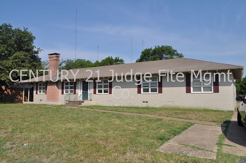 Welcome to 317 S. Highway 367!