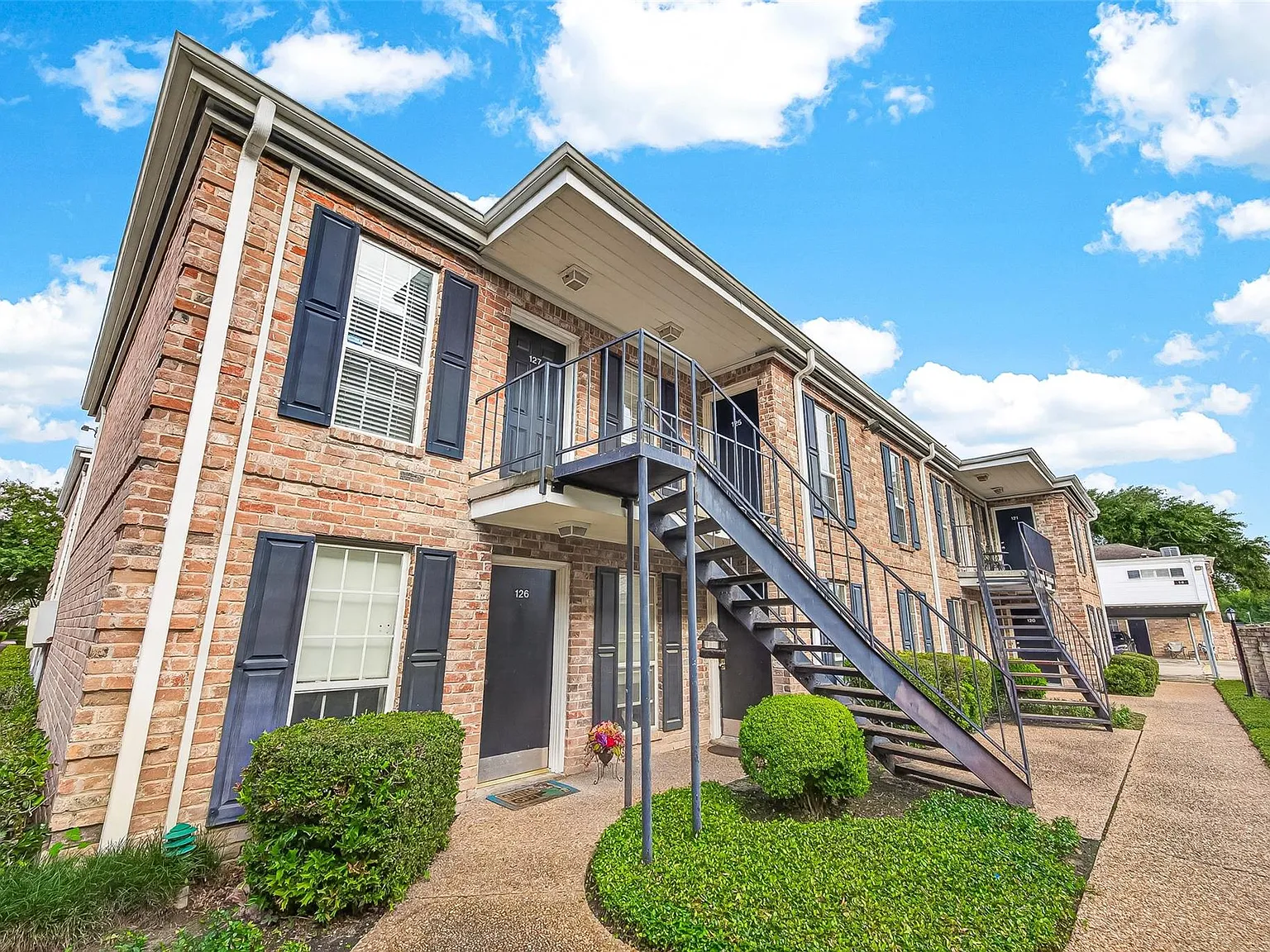 1 bed, 1.0 bath, 680 sqft, $1,100 — Photo 3