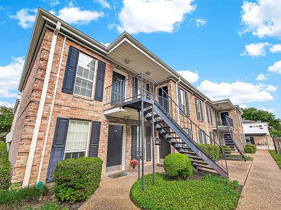 3rd image of 6410 Del Monte Dr APT 125