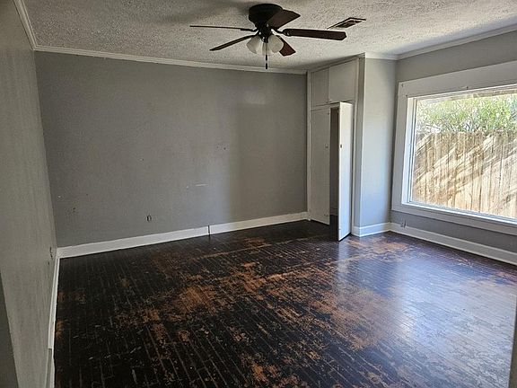 3rd image of 3114 Michigan Street