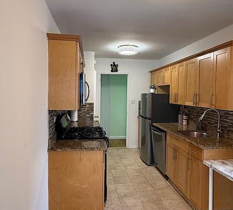 4th image of 211-35 23rd Avenue #5J