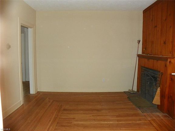 3rd image of 55 W 5th Ave