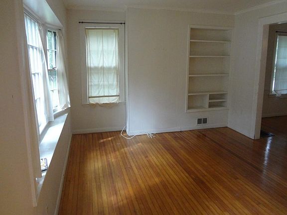 Living room with lots of natural light.