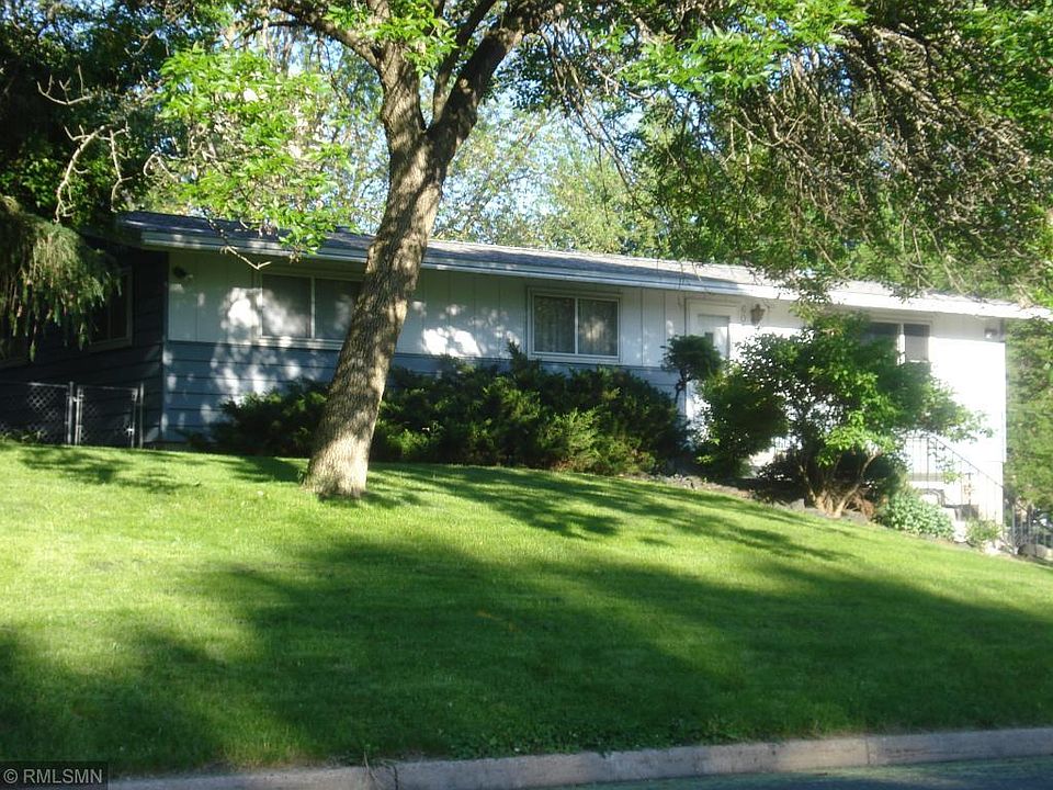 2nd image of 608 8th St N