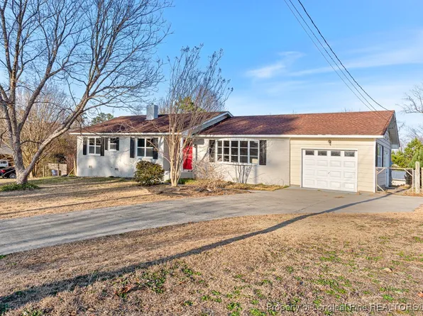 604 Roundtree Dr, Fayetteville, NC 28303