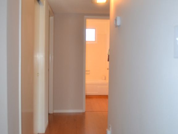 5th image of 2213 Portola Ave