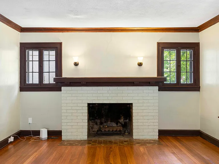 5741 Rockhill Rd — Photo 4