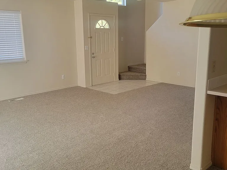 Hidden Valley 1037-1039 — Photo 15