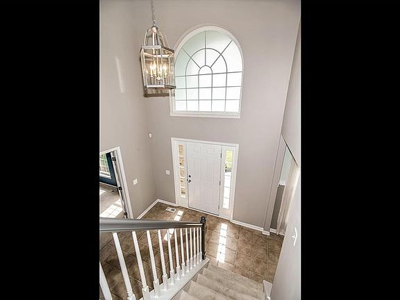 3rd image of 11827 Wedgeport Ln