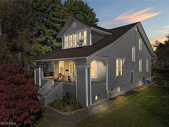 2nd image of 218 Oaklawn Ave