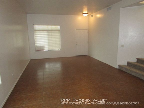 4th image of 5325 W La Salle St