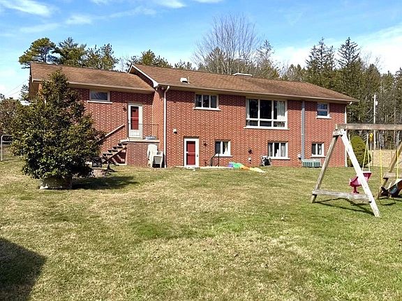 3rd image of 1062 Dry Rd