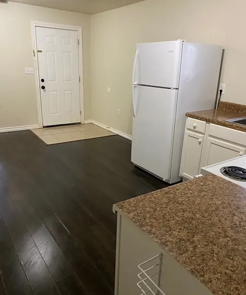 7409 Avenue L #C — Photo 3