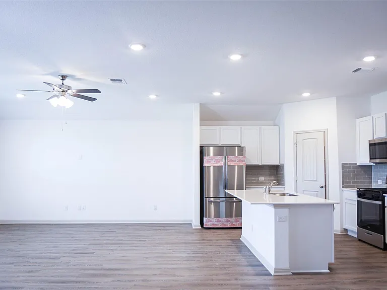 231 Sweetwater Creek Ln — Photo 23