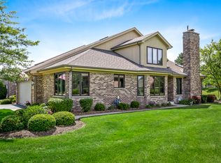 10664 Brookridge Dr, Frankfort, IL 60423