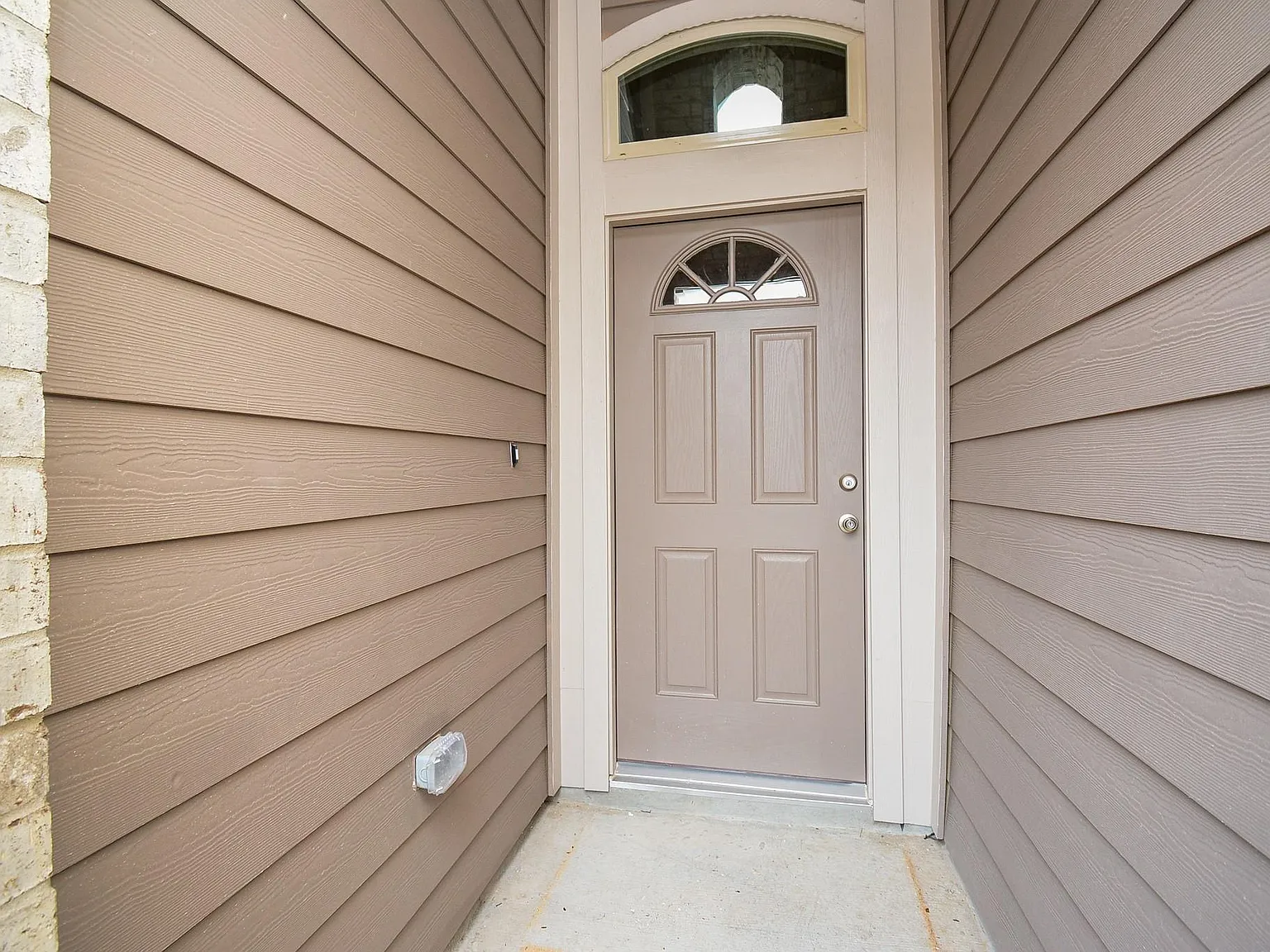4 bed, 3.0 bath, 1766 sqft, $2,350 — Photo 3