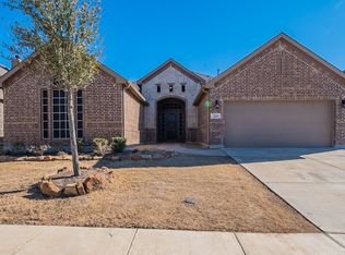 214 Palomino Rd, Lake Dallas, TX 75065