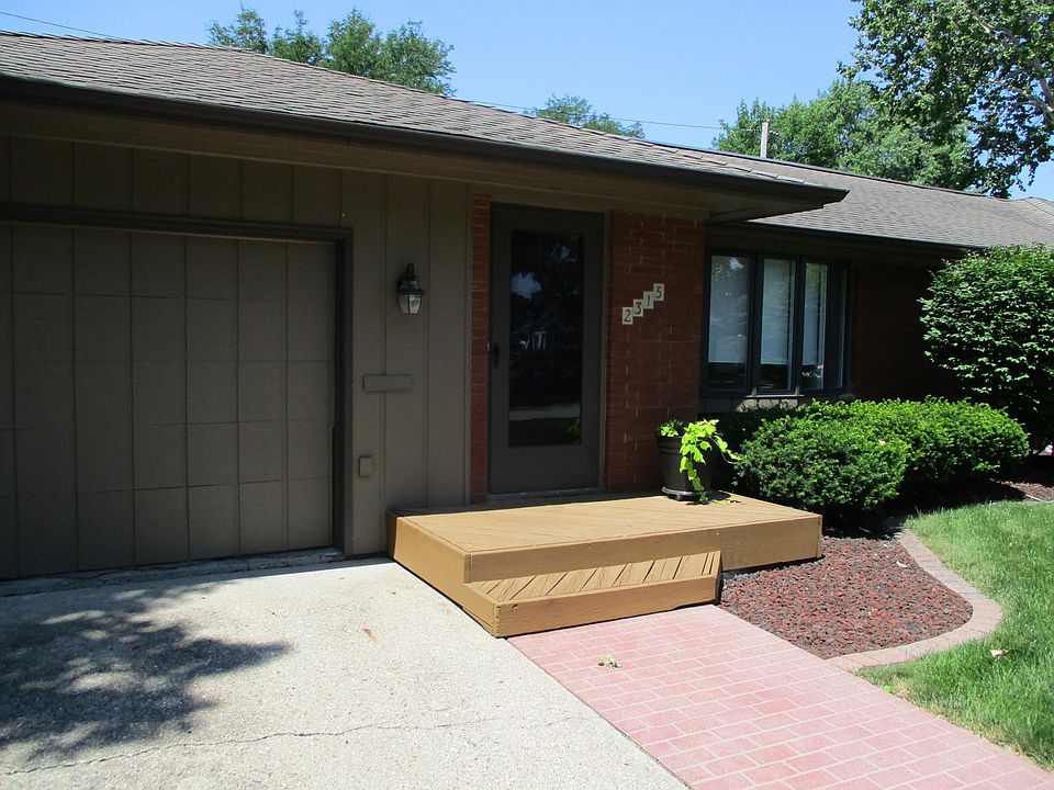 1st image of 2315 Kellogg Ave