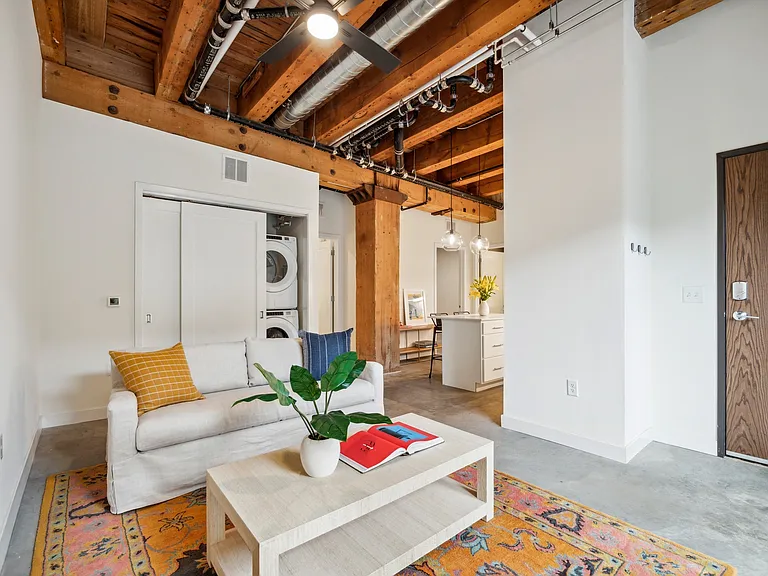 Floor plan J | Unit 003