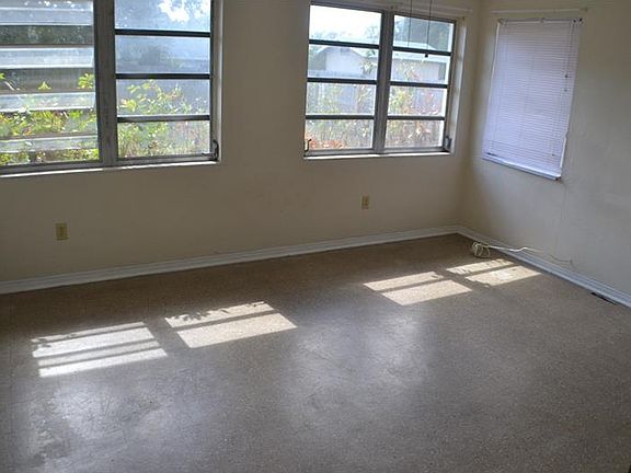 4th image of 5228 37th Ave N