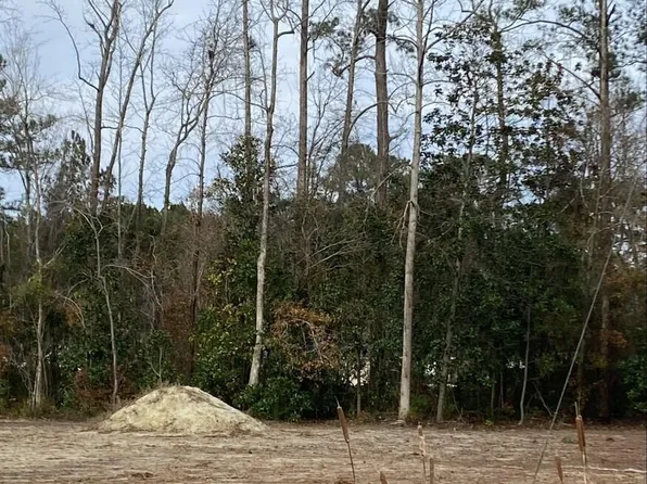 15 Cypress Street, Burgaw, NC 28425