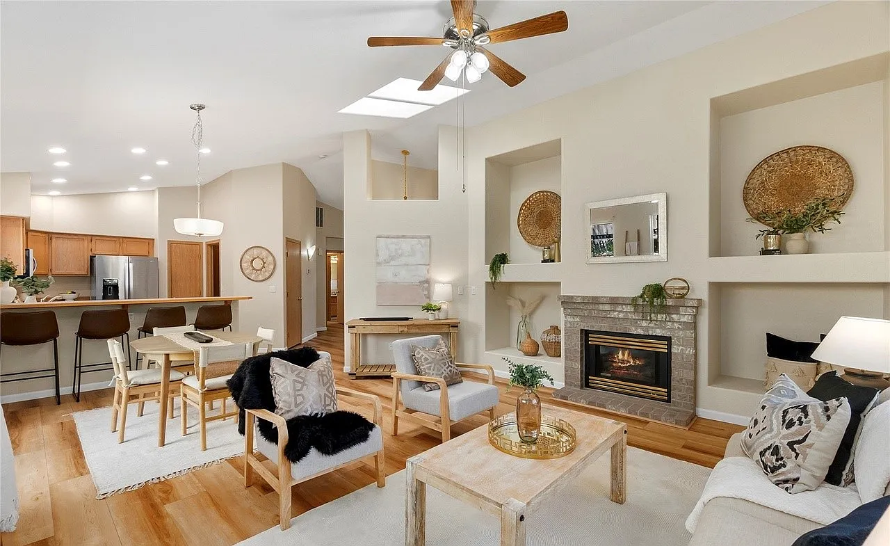 2 bed, 1395 sqft, $2,595 — Photo 4