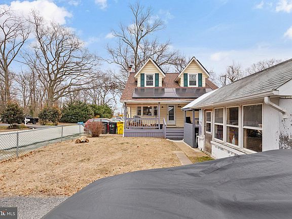 3rd image of 7640 Lake Dr