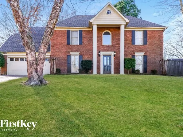 9095 Strawberry Ln, Cordova, TN 38016